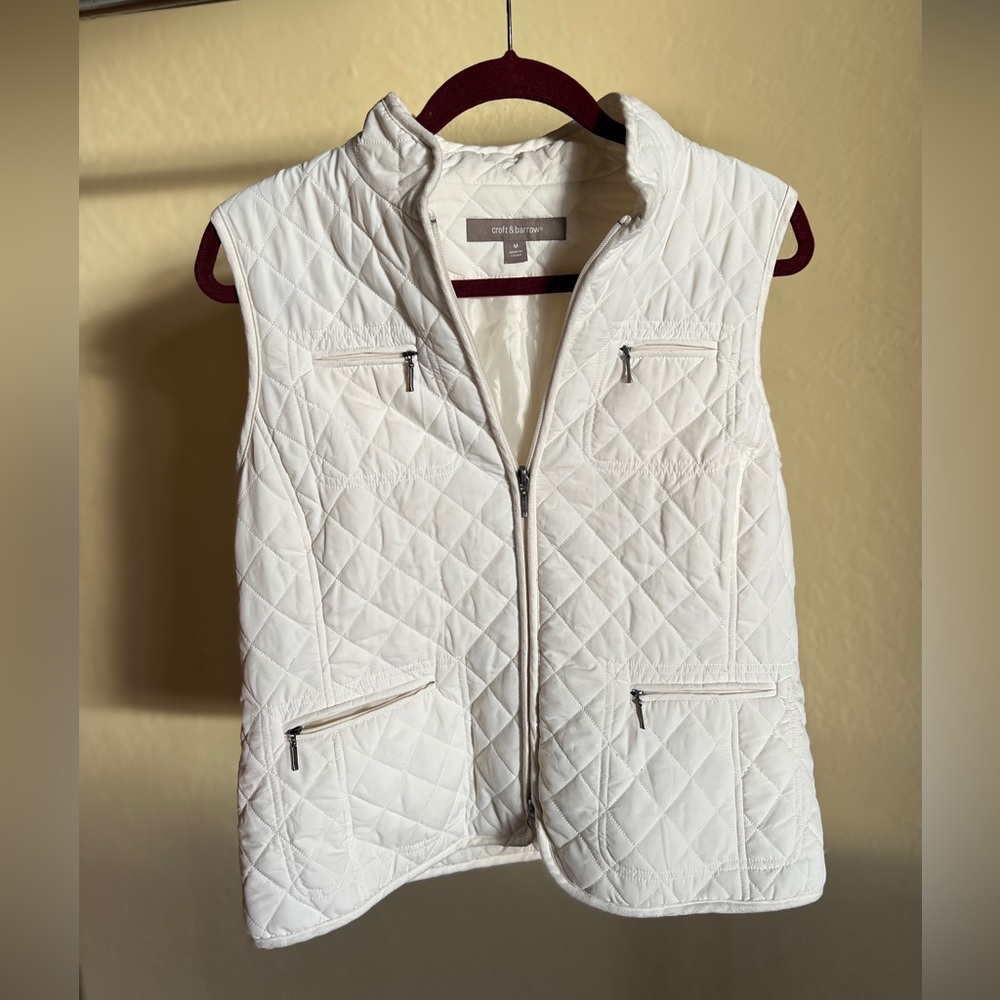 Croft and Barrow White Quilted Puffer Vest with Cinch-able Waist